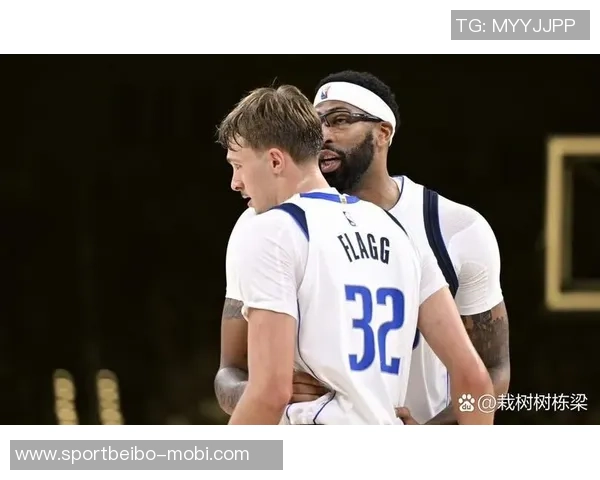 弗拉格称赞莱昂纳德为攻防一体的顶尖球员一直是我努力追求的目标